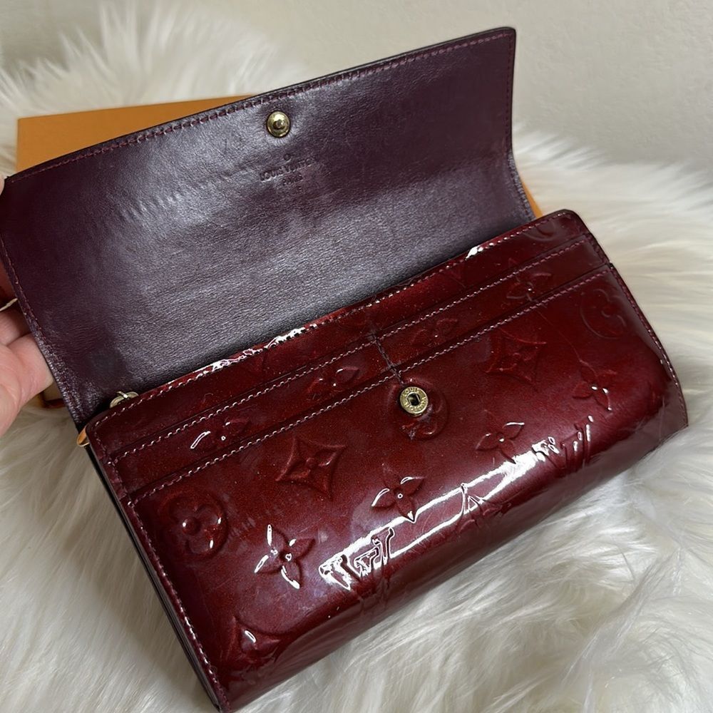 💯 Authentic Louis Vuitton Vernis  Sarah Long Wallet🍀 - Picture 4 of 16